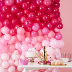 Lyserød og pink ballonvæg i flotte farver fra GingerRay